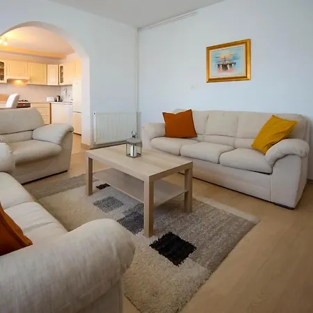 Mia Apartment